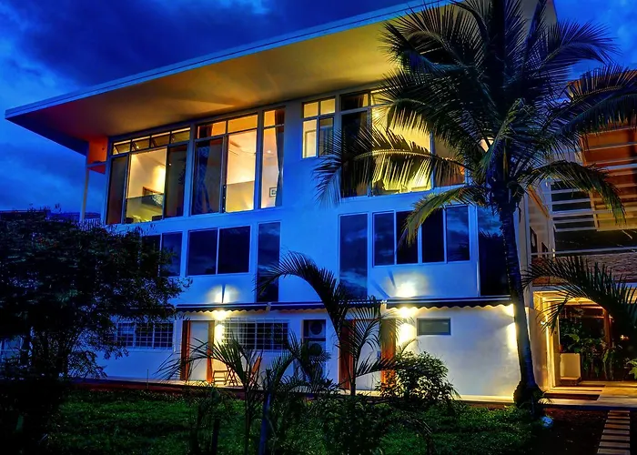 Moana Surf Resort